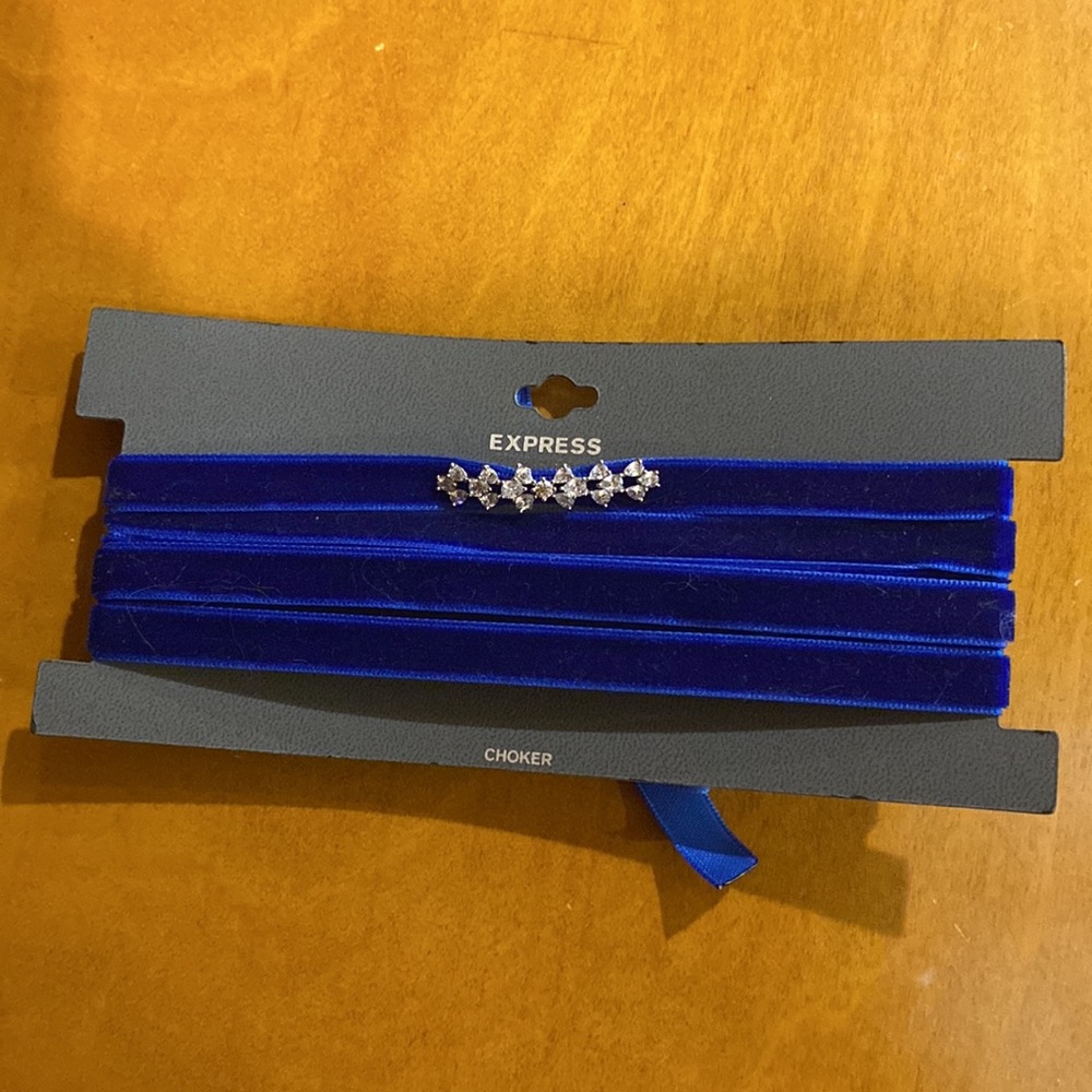 Express Cubic Zirconia Choker